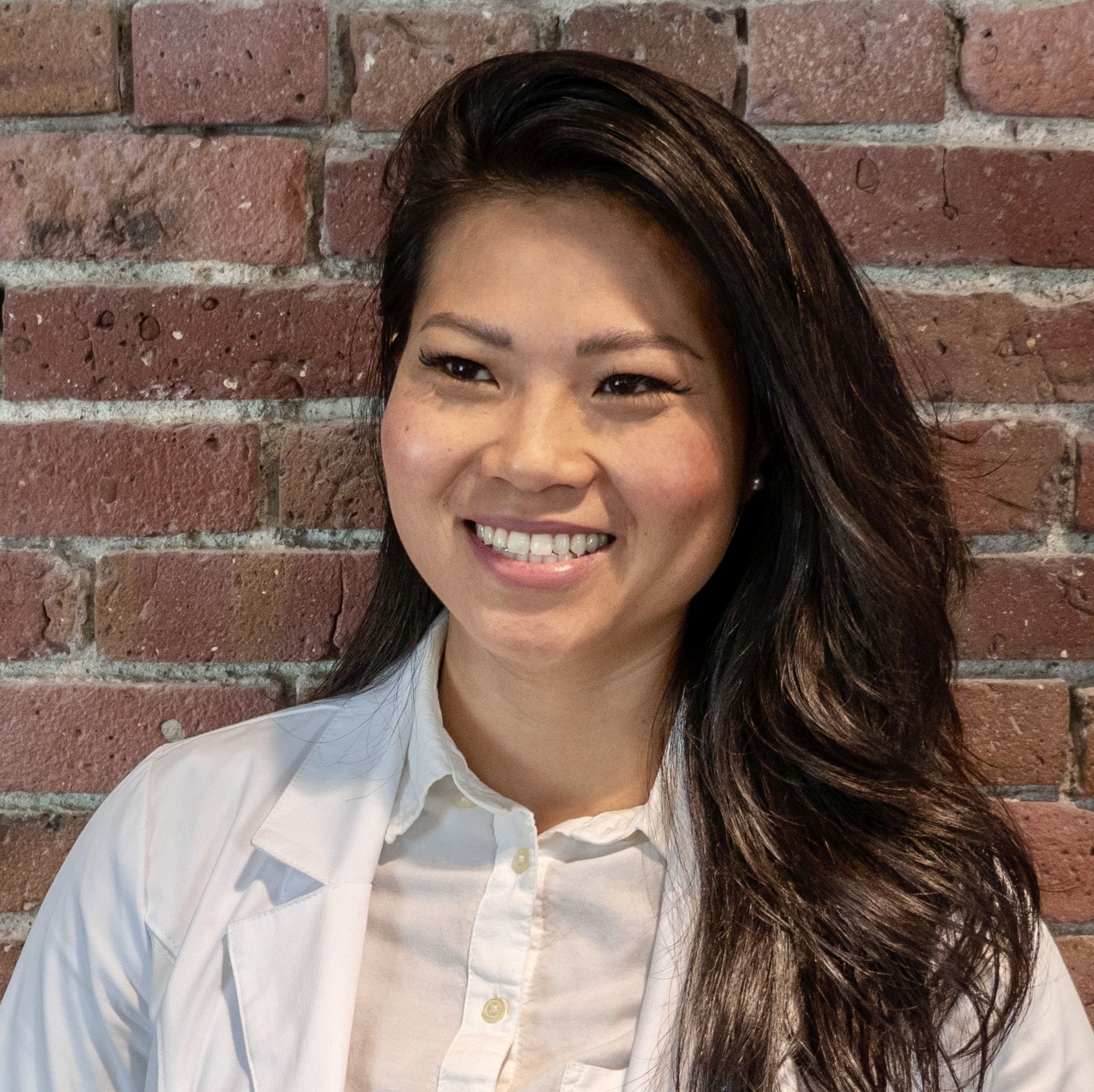 Ginger Nguyen, Acupuncturist