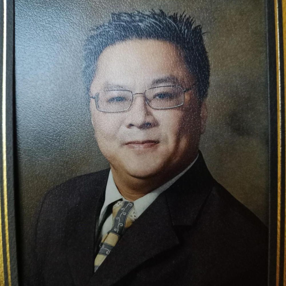 Dr. Albert  Chen M.D.