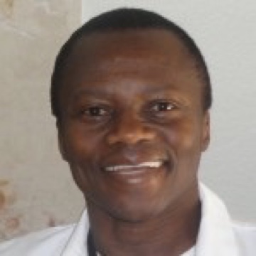 Dr. Joaquim  Tavares MD