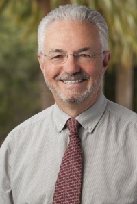 Dr. Henry Lowe M.D., Internist