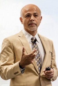 Dr. Abraham  Verghese M.D.