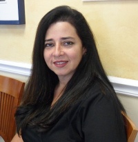 Dr. Luz E Cabrera D.M.D., Dentist