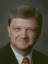 Dr. Raymond M Chapman M.D., Internist