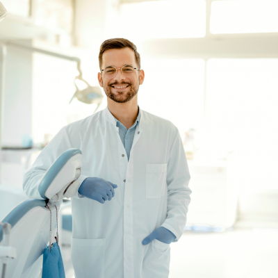 Justin Smith, Dentist