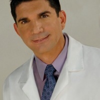 Dr. Eddie  Armas MD