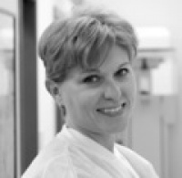 Dr. Elena Guennadievna Justice DDS, Dentist