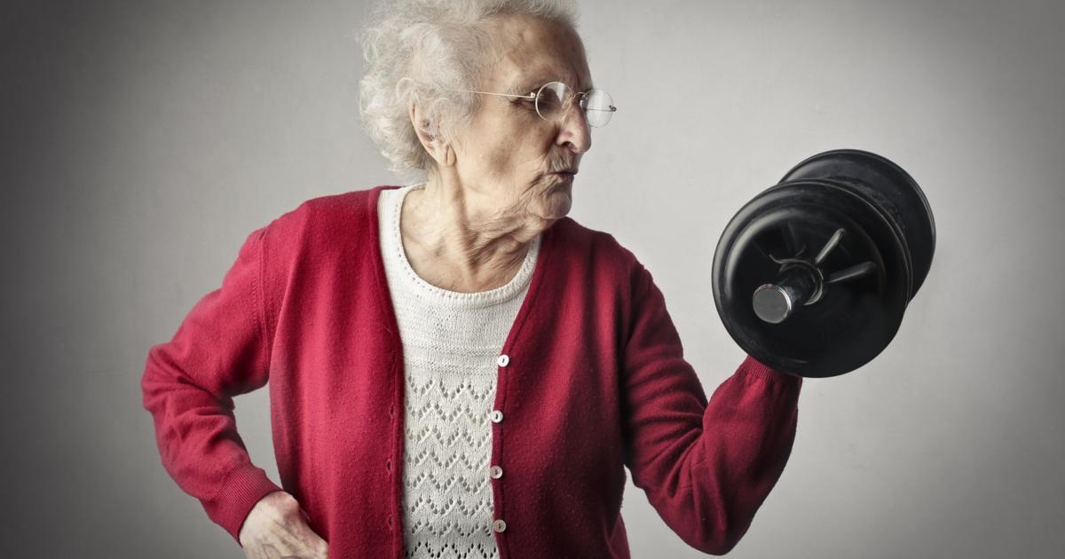 lifting-weights-helps-the-elderly-to-maintain-muscle-mass